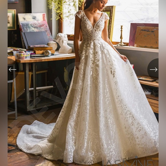 Devotion Custom Payton Wedding Dress - Picture 1 of 4